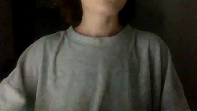 Snapshot of KyleeSilkk chatting on October 1, 6:03 pm KyleeSilkk online show from October 1, 6:03 pm