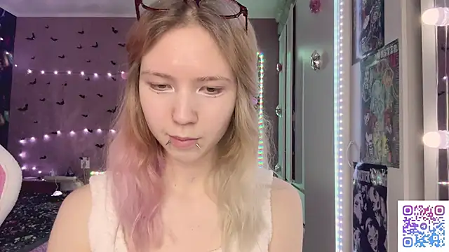 Jerrieberry online show from May 11, 2:45 pm