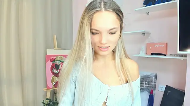 JulieLupo online show from October 5, 6:12 am