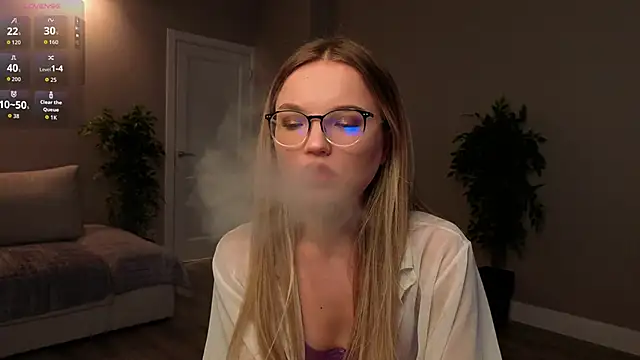 JulieLupo online show from January 7, 6:05 am