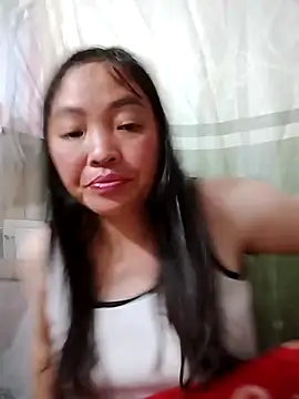 Snapshot of Minkine022 chatting on May 11, 1:17 pm Minkine022 online show from May 11, 1:17 pm