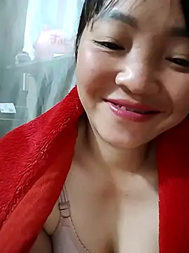 Snapshot of Minkine022 chatting on May 12, 8:17 pm Minkine022 online show from May 12, 8:17 pm