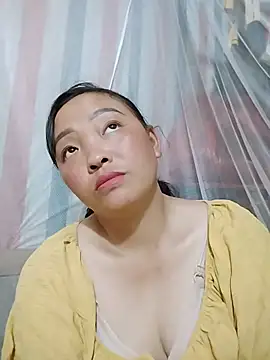 Snapshot of Minkine022 chatting on May 15, 7:26 am Minkine022 online show from May 15, 7:26 am