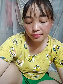 Snapshot of Minkine022 chatting on May 16, 8:55 am Minkine022 online show from May 16, 8:55 am