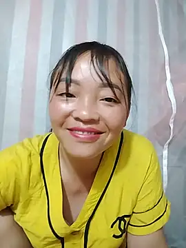 Snapshot of Minkine022 chatting on May 17, 8:27 pm Minkine022 online show from May 17, 8:27 pm