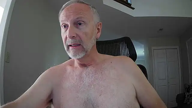 Snapshot of ApolloThrust chatting on October 5, 5:33 pm ApolloThrust online show from October 5, 5:33 pm