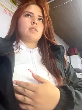 Snapshot of kathix__wet chatting on October 3, 11:35 pm kathix wet online show from October 3, 11:35 pm
