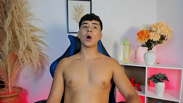 Thiago Connor21 online show from May 5, 11:35 pm