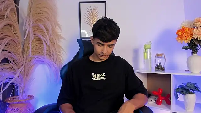 Thiago Connor21 online show from May 17, 11:56 pm