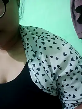 Snapshot of Ammiiie chatting on October 2, 9:49 am Ammiiie online show from October 2, 9:49 am