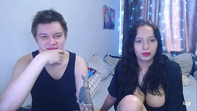 Snapshot of Mark_and_Wendy chatting on February 25, 7:07 am Mark and Wendy online show from February 25, 7:07 am