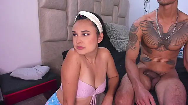 Snapshot of Latin_Pleasures chatting on February 17, 9:21 pm Latin Pleasures online show from February 17, 9:21 pm