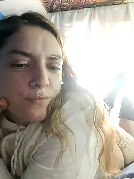 Snapshot of Almitaa02 chatting on November 21, 8:18 pm Almitaa02 online show from November 21, 8:18 pm