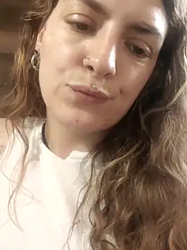 Snapshot of Almitaa02 chatting on December 4, 8:50 pm Almitaa02 online show from December 4, 8:50 pm