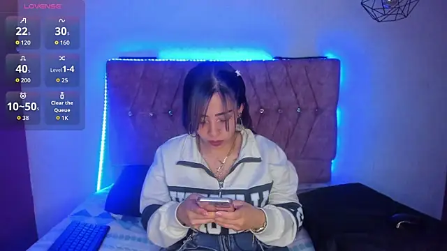 Mia lopez 1 online show from May 8, 9:03 am