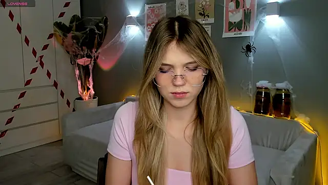 linakorvin online show from November 1, 1:24 pm