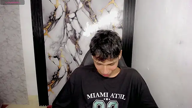 Im david02 online show from December 19, 1:18 pm