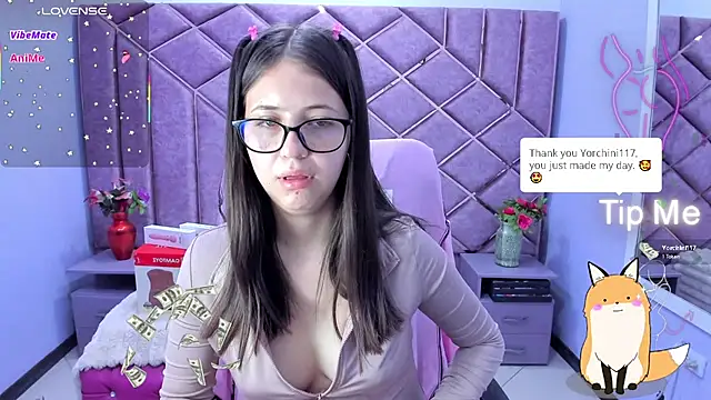 sarah sweett  online show from May 14, 2:46 pm