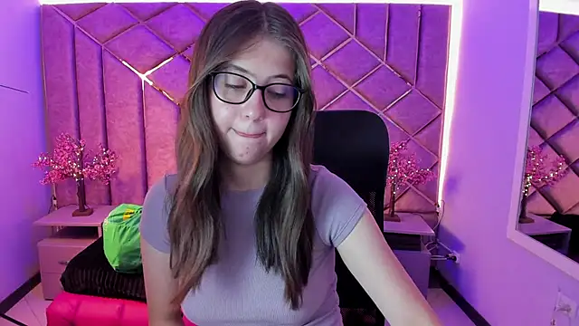 sarah sweett  online show from June 24, 2:05 pm