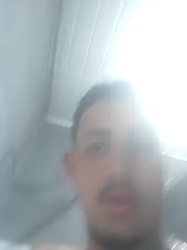 Snapshot of Safadonovin22 chatting on October 3, 8:11 am Safadonovin22 online show from October 3, 8:11 am