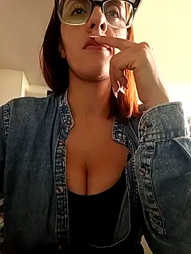 Jade 1-9 online show from December 16, 5:40 pm