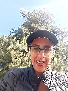 Jade 1-9 online show from January 10, 2:19 pm