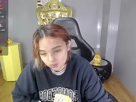 mia foster t online show from October 26, 12:44 pm