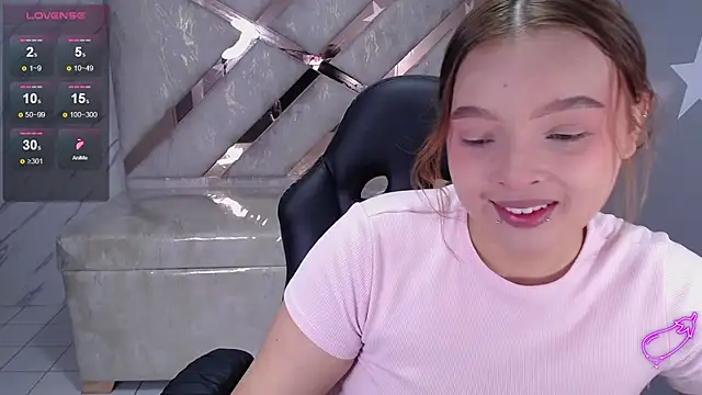 mia foster t online show from April 30, 1:17 pm