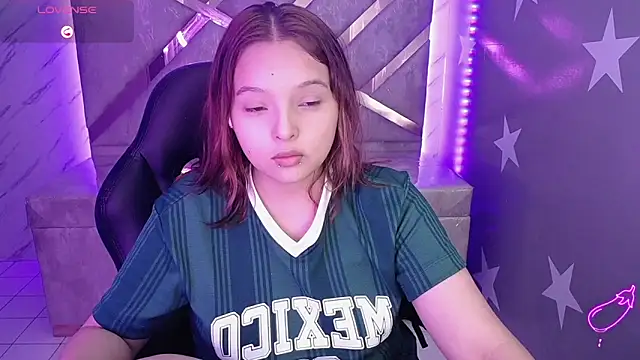 mia foster t online show from May 12, 1:08 pm