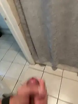 Snapshot of familia0210 chatting on October 28, 1:14 pm familia0210 online show from October 28, 1:14 pm