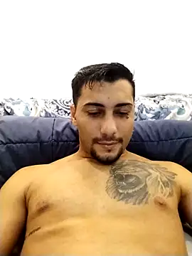 gooddboy01 online show from October 27, 7:51 pm