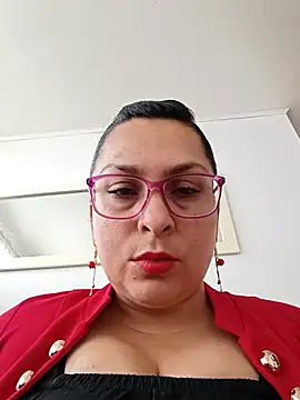 Snapshot of pilar_11-84 chatting on October 6, 7:00 pm pilar 11-84 online show from October 6, 7:00 pm