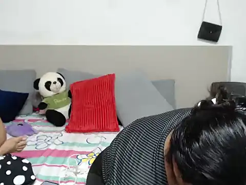 Snapshot of Charlotte_Rot2 chatting on October 17, 7:27 pm Charlotte Rot2 online show from October 17, 7:27 pm