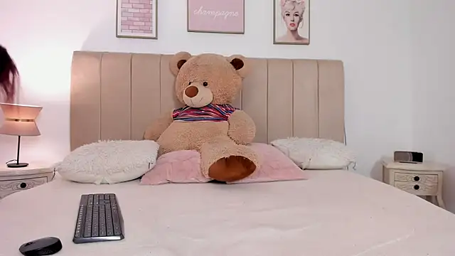 sam von tess online show from October 16, 4:13 am