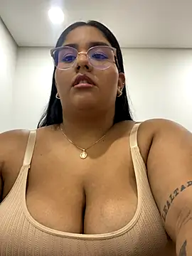 Snapshot of sammjones chatting on October 6, 11:24 pm sammjones online show from October 6, 11:24 pm