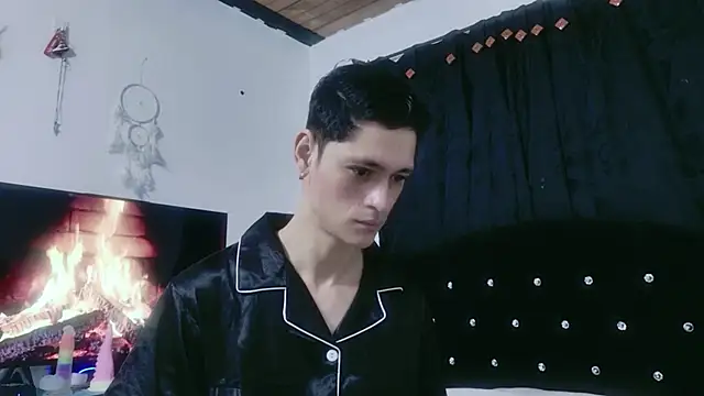 Tyler cat online show from October 15, 11:21 am