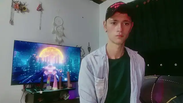 Tyler cat online show from December 1, 1:21 am