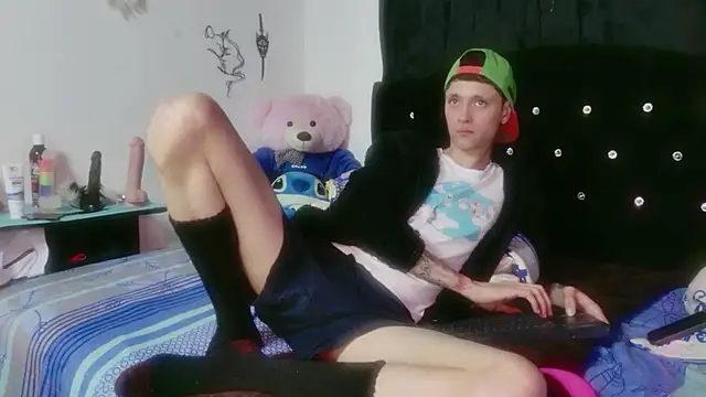 Tyler cat online show from January 6, 12:47 am