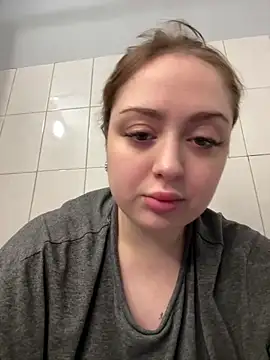 KellyMoors online show from December 2, 8:19 am