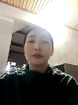 Snapshot of tulip-bae chatting on October 2, 5:47 am tulip-bae online show from October 2, 5:47 am