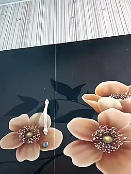 tulip-bae online show from October 18, 12:57 am