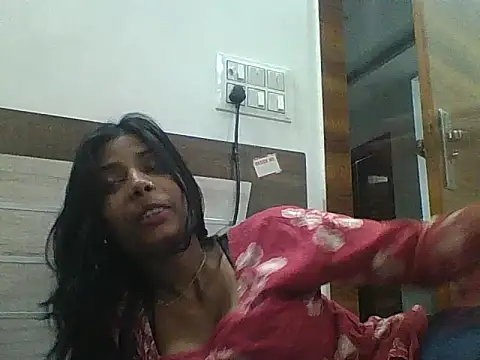 Snapshot of zoya_your chatting on April 4, 8:12 am zoya your online show from April 4, 8:12 am