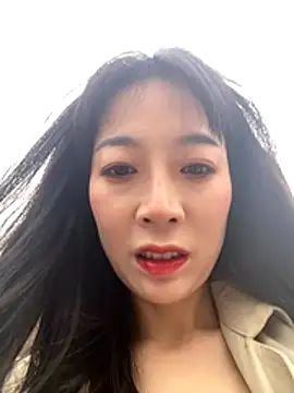 Snapshot of yourkeer chatting on October 18, 8:59 am yourkeer online show from October 18, 8:59 am