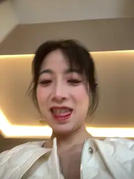 Snapshot of yourkeer chatting on November 23, 6:13 am yourkeer online show from November 23, 6:13 am