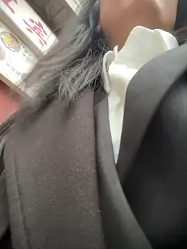 Snapshot of yourkeer chatting on December 18, 9:04 am yourkeer online show from December 18, 9:04 am