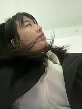 Snapshot of yourkeer chatting on January 15, 7:13 am yourkeer online show from January 15, 7:13 am