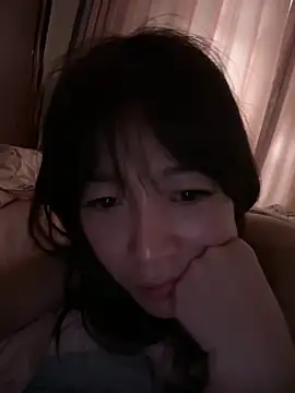 Snapshot of yourkeer chatting on February 3, 2:21 am yourkeer online show from February 3, 2:21 am