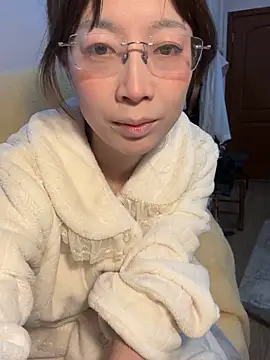 Snapshot of yourkeer chatting on March 7, 6:54 am yourkeer online show from March 7, 6:54 am