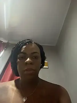 Snapshot of Priihmedeiros chatting on April 14, 9:26 am Priihmedeiros online show from April 14, 9:26 am