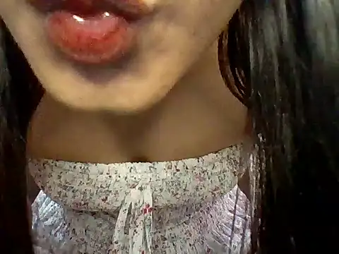Snapshot of Hotty_kaira chatting on May 24, 4:12 pm Hotty kaira online show from May 24, 4:12 pm